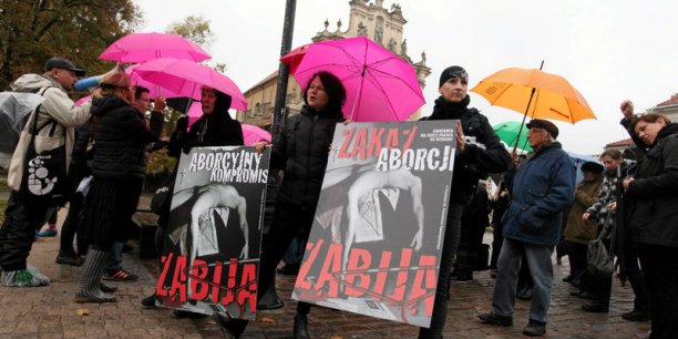Nouvelles manifestations en pologne pour le droit a l'avortement[reuters.com]