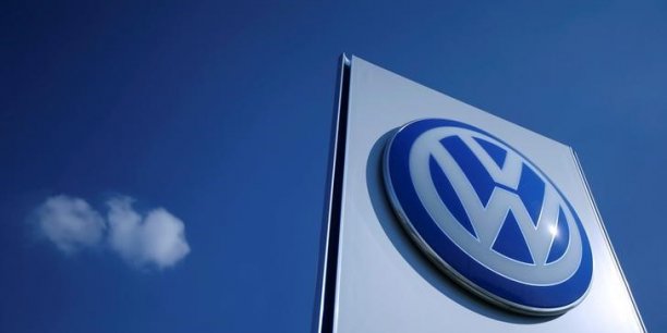 Volkswagen prevoit pour 2016 un chiffre d'affaires equivalent a 2015[reuters.com]
