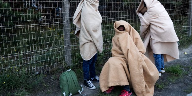 Passe d'armes entre londres et paris au sujet des migrants mineurs[reuters.com]