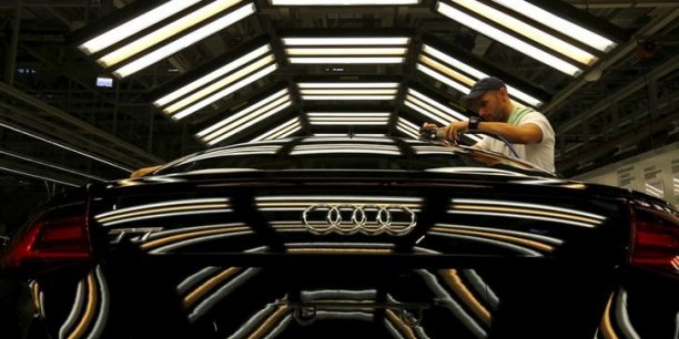 Audi abaisse sa prevision de benefice annuel[reuters.com]