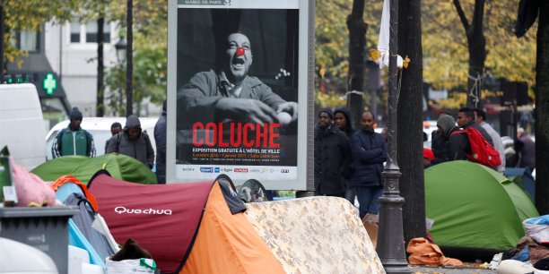 Cazeneuve prevoit le demantelement du camp de migrants de paris[reuters.com]