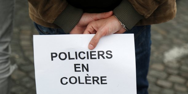 Les policiers manifestent a nouveau[reuters.com]