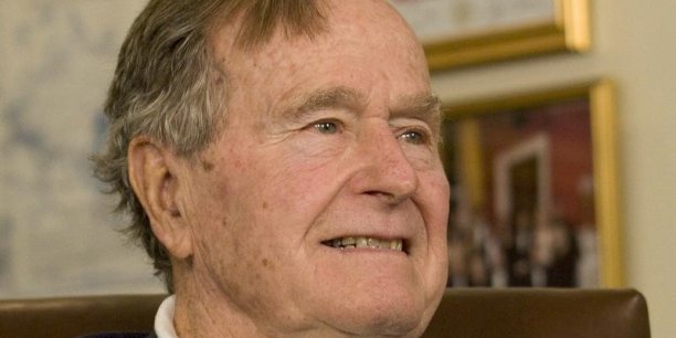 L'ex-president george h.w. bush hospitalise a houston[reuters.com]