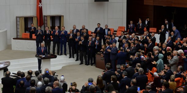 Feu vert du parlement turc au projet de reforme constitutionnelle[reuters.com]