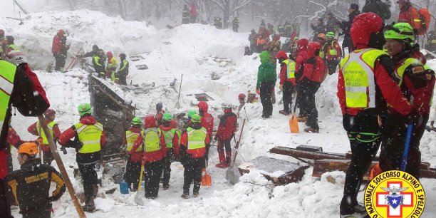 Au moins six morts dans l'hotel italien balaye par une avalanche[reuters.com]