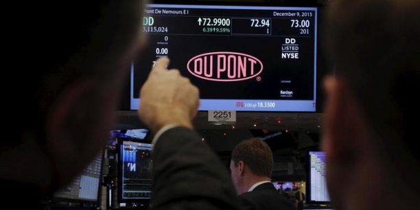 Dupont espere boucler la fusion avec dow au premier semestre[reuters.com]