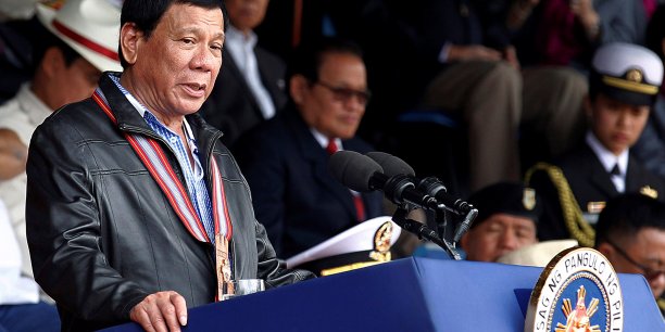 Duterte accuse d'avoir ordonne des meurtres aux philippines[reuters.com]