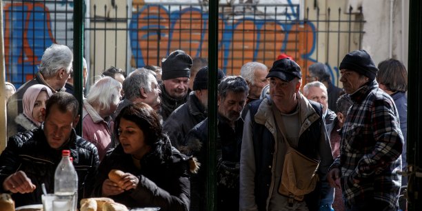 La grece s'enfonce dans la pauvrete[reuters.com]