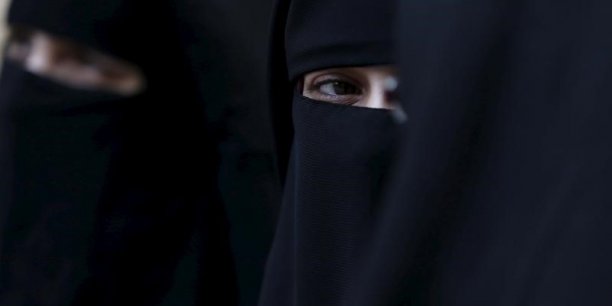 La baviere va interdire le port de la burqa dans des lieux publics[reuters.com]