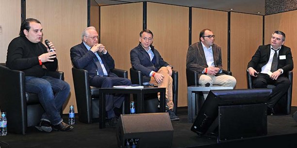 Première table-ronde : J.-P. Gandolfi (BG Ingénieurs Conseils), J. Bucki (SBA), J.-F. Galloüin (Icade), S. Loiseau (GCC) et A. Rey (Objectif)