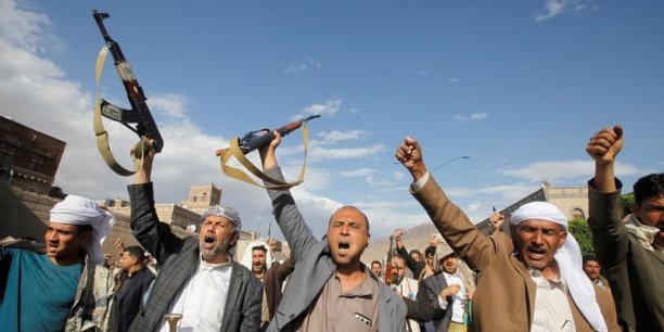 Teheran intensifie son soutien aux milices houthistes au yemen[reuters.com]