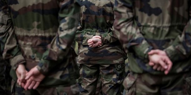 French soldiers are seen at the army base and command centre for france's 'vigipirate' plan, dubbed 'operation sentinelle', at the fort of vincennes, on the outskirts of paris[reuters.com]