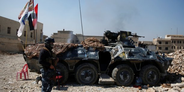 Les forces irakiennes elaborent de nouvelles tactiques a mossoul[reuters.com]