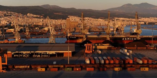 Trois offres pour le port de thessalonique[reuters.com]