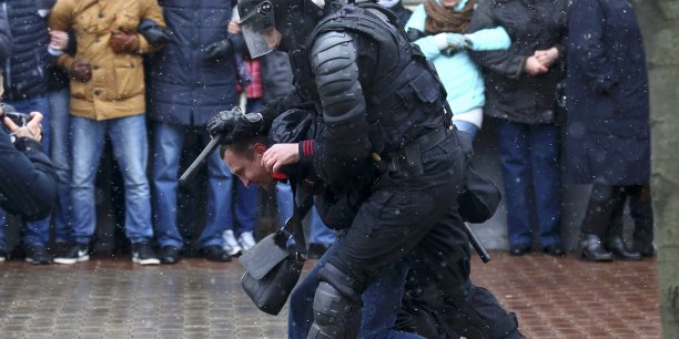 Des centaines de manifestants arretes en bielorussie[reuters.com]