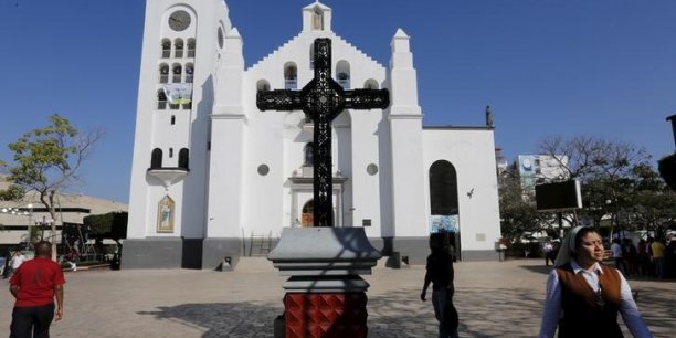 Mexique: aider a construire le mur, c'est trahir la nation, dit l'eglise catholique[reuters.com]