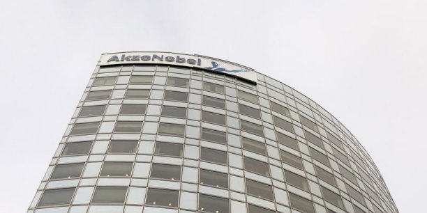 Akzo veut calmer ses actionnaires apres le refus a ppg[reuters.com]