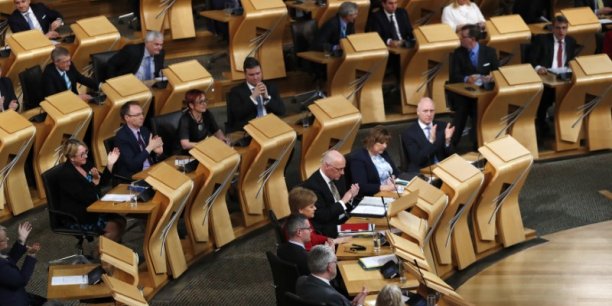 Le parlement ecossais valide un referendum sur l'independance[reuters.com]