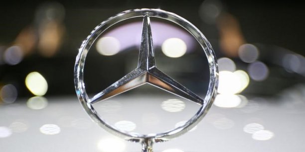 Daimler attend des ventes record de mercedes-benz au premier trimestre[reuters.com]