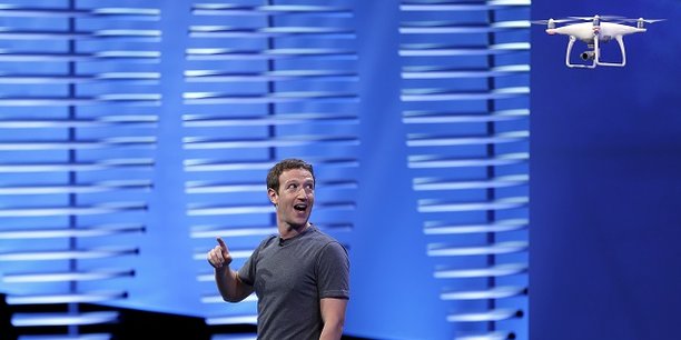 Mark Zuckerberg a profité de la conférence F8 pour présenter le nouveau modèle de drone développé par Facebook.