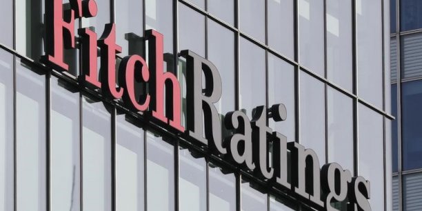 Fitch degrade l'italie a bbb, perspective stable[reuters.com]