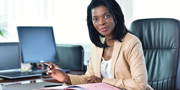 En fonction depuis décembre 2013, Medou-Badang était l'une des rares femmes à diriger les activités d'une filiale africaine du groupe français.