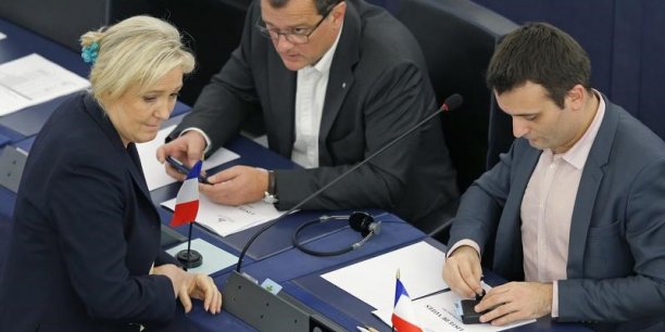 Assistants parlementaires fn: prejudice evalue a 5 millions d'euros[reuters.com]