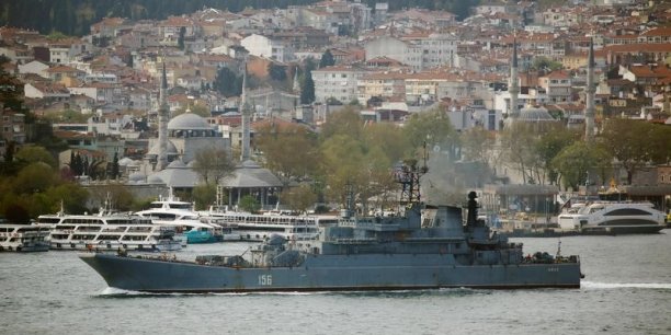 Un navire militaire russe coule apres une collision en turquie[reuters.com]