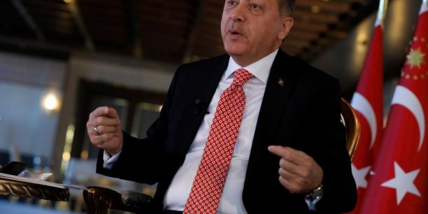 Erdogan de retour a l'akp lors d'un congres extraordinaire en mai[reuters.com]