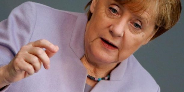 Merkel souhaite la victoire de macron[reuters.com]