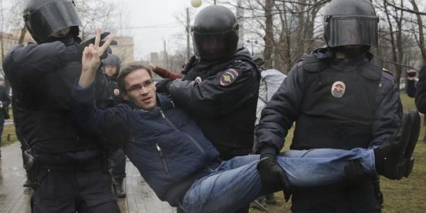 Manifestations en russie pour demander le depart de poutine[reuters.com]