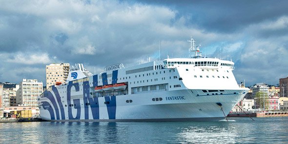 L'un des 12 bateaux de GNV en Méditerranée