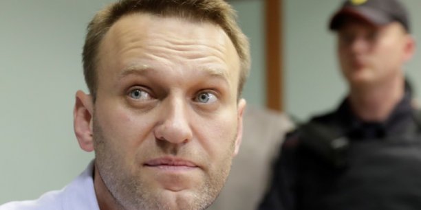 L'opposant russe navalny ineligible pour la presidentielle de 2018[reuters.com]