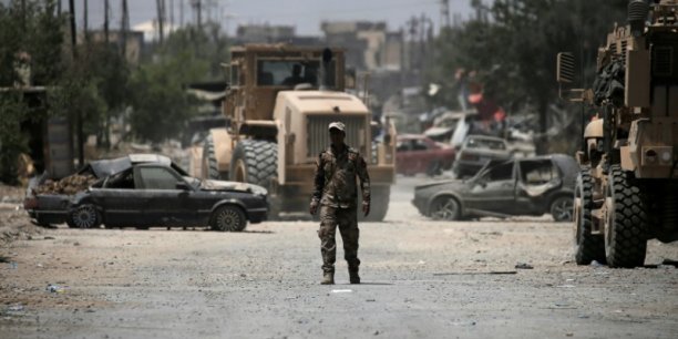L'armee irakienne veut scinder les dernieres positions de l'ei a mossoul[reuters.com]