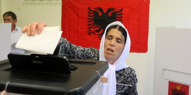 Albanie: les socialistes largement en tete aux legislatives[reuters.com]