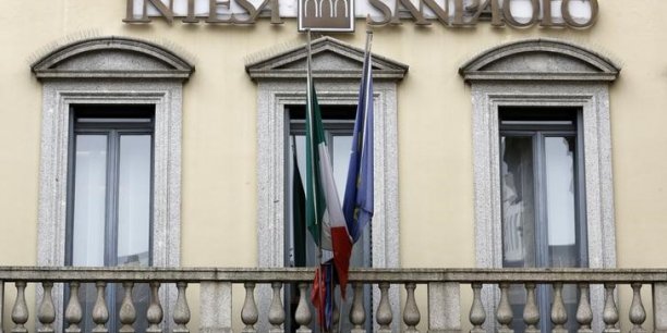 Intesa sanpaolo officialise la reprise des banques venetes[reuters.com]