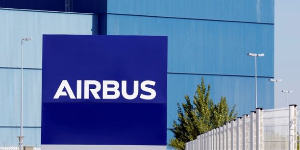 Le programme de restructuration a conduit à la fusion à Toulouse de la branche d'aviation commerciale (Airbus SAS) avec le groupe (Airbus Group SAS)