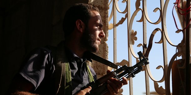 Les combats entre rebelles se poursuivent dans le nord syrien[reuters.com]
