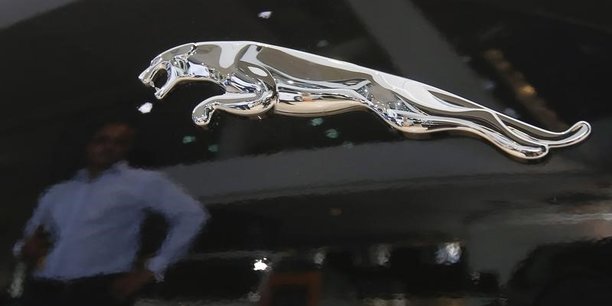 Jaguar land rover ouvre son premier site de moteurs a l'etranger[reuters.com]