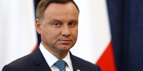 Le president polonais approuve un texte sur la justice[reuters.com]