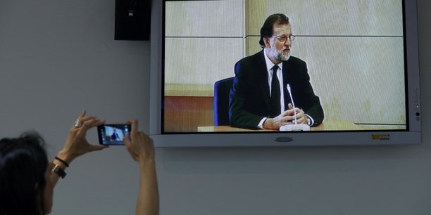 Le chef du gouvernement espagnol nie avoir su pour la corruption[reuters.com]