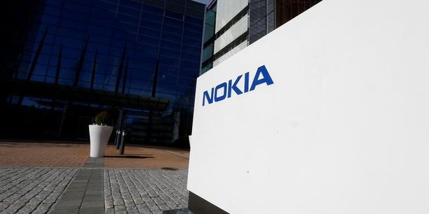 Nokia gagne des parts de marche, le titre monte[reuters.com]