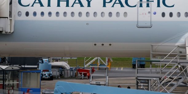 Cathay pacific accuse sa pire perte semestrielle en 20 ans[reuters.com]