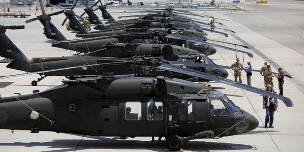 L'armee afghane recoit des helicopteres americains black hawk[reuters.com]
