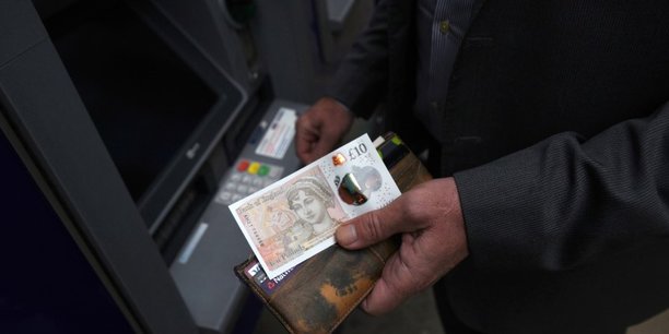 Pas d'amelioration des revalorisations salariales en grande bretagne, selon la banque d'angleterre[reuters.com]