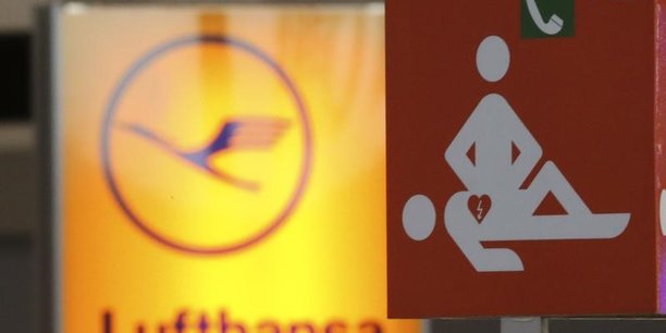Lufthansa aura l'essentiel d'air berlin, avec easyjet[reuters.com]