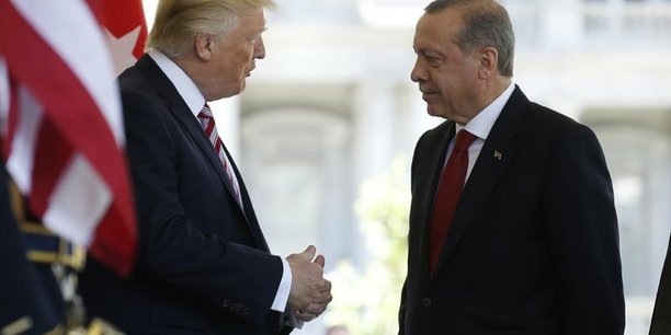 Trump salue son ami erdogan[reuters.com]