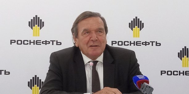 M. Schröder est déjà président du conseil d'administration de Rosneft, premier groupe pétrolier russe, et du comité d'actionnaires de Nord Stream 2.