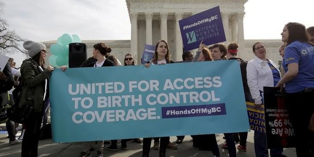 Trump supprime l'obligation de couverture des frais de contraception[reuters.com]