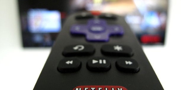 Netflix attire plus d'abonnes que prevu avec ses propres series[reuters.com]